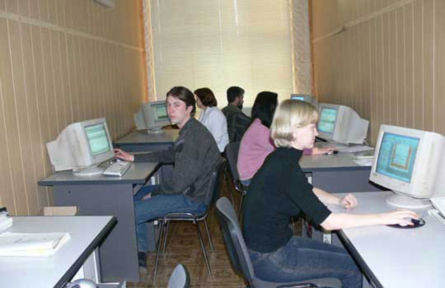 Второй компьютерный класс, 2004 год.